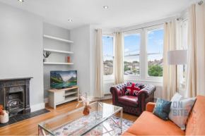 OnSiteStays - Bright spacious 2-BR, Wifi and lots of street parking